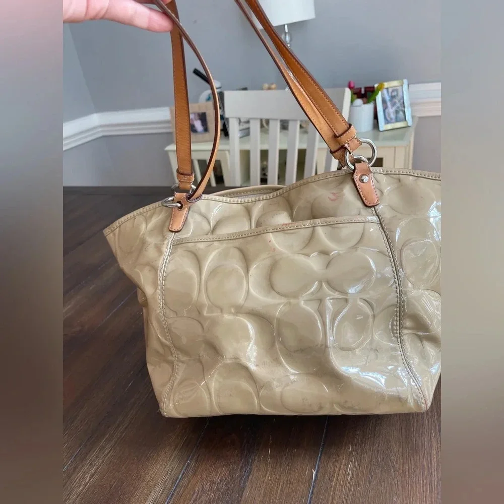 Coach signature logo tote bag
